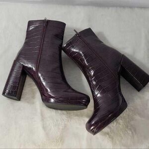 Rachel Zoe Maya Platform Boot / Deep Mahogany Croc Embossed 9.5